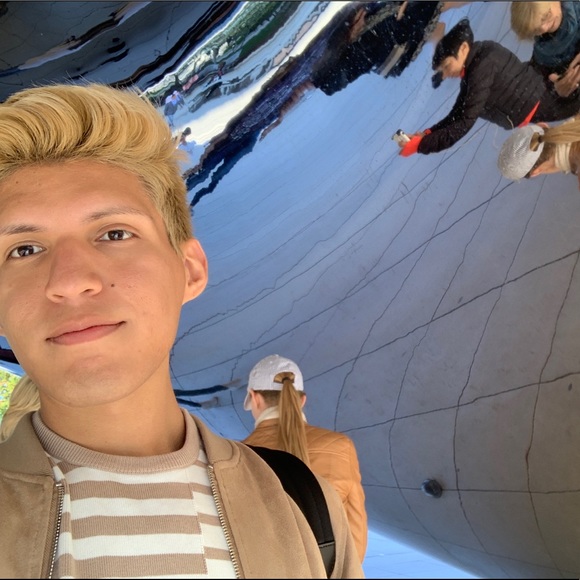 Meet your Posher, Joey - Picture 3 of 3